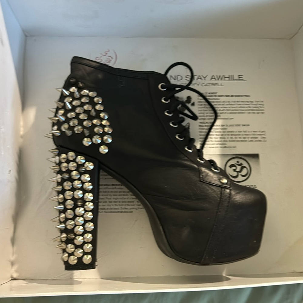 Jeffery Campbell , 5 inch heel, 2 inch platform.no missing studs